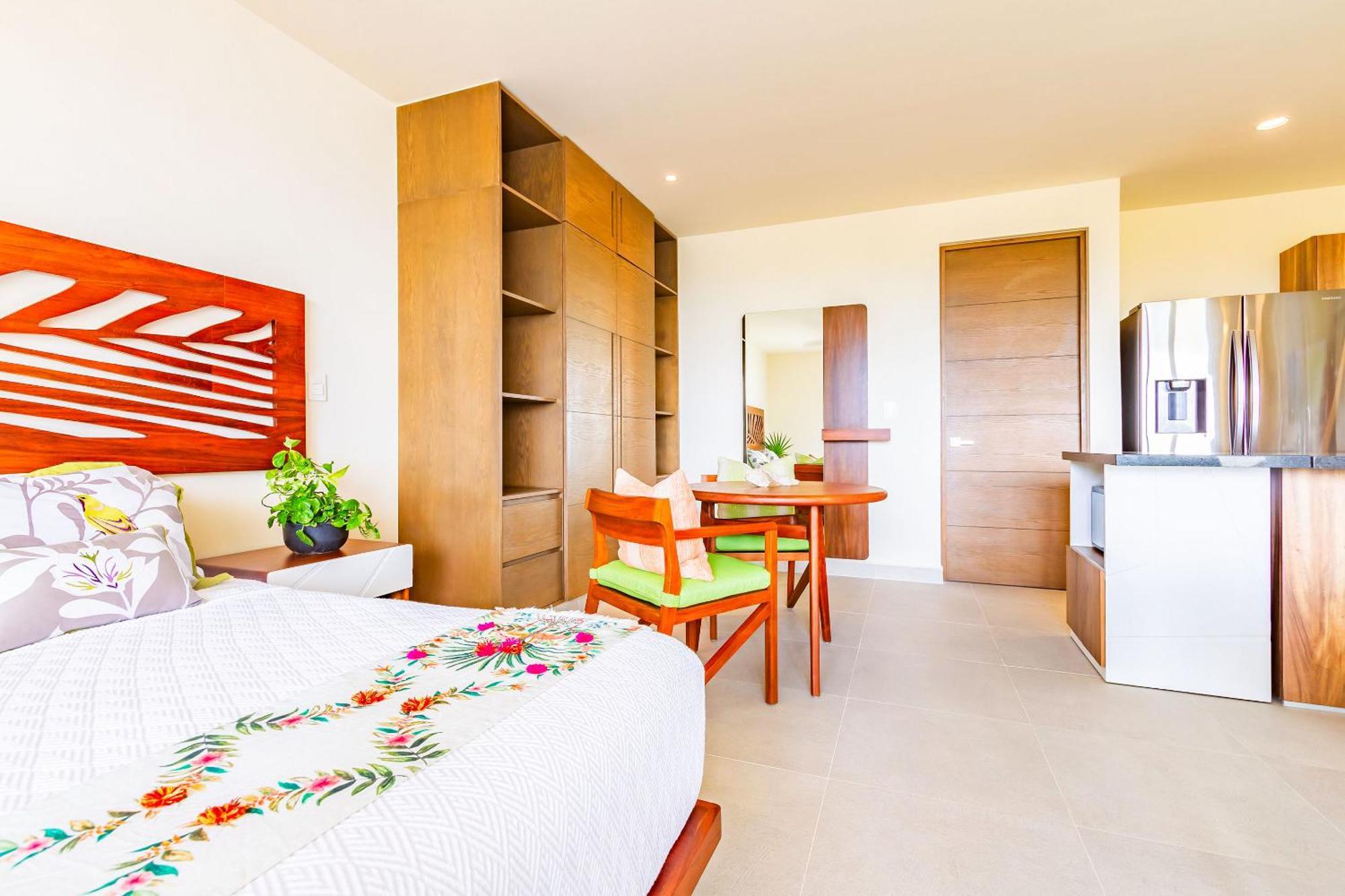 Santamar By Tao Beach Condos With Pool & Walk To Ocean Акумал Екстериор снимка